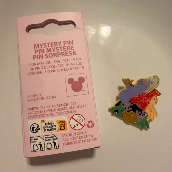 Disney Princess Mystery Pin Set Little Mermaid’s Ariel & Ursula - Picture 5 of 5